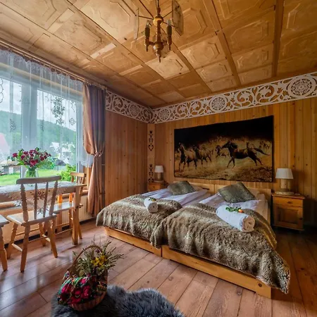 Z Widokiem Na Gory I Prywatny Z Zadaszona Altana - Grillem I Ogniskiem. Séjour chez l'habitant *