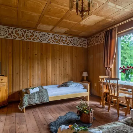 Z Widokiem Na Gory I Prywatny Z Zadaszona Altana - Grillem I Ogniskiem. Séjour chez l'habitant